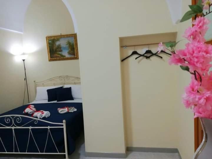 L 'Alcova Holidays Home Centro Storico Ceglie Messapica Luaran gambar