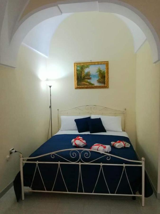 L 'Alcova Holidays Home Centro Storico Ceglie Messapica Luaran gambar